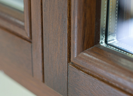 Деревянное окно, деревянные откосы - элементы Вашего интерьера. Изделия из натурального материала напоминают о природной уникальности и гармонии.