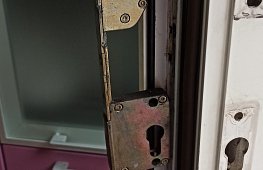 Замена замка входной двери tab
